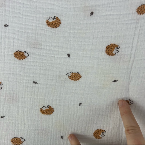 Hedgehog Baby Swaddle Blanket Muslin Brown White Dark Tan Acorns - Picture 5 of 11